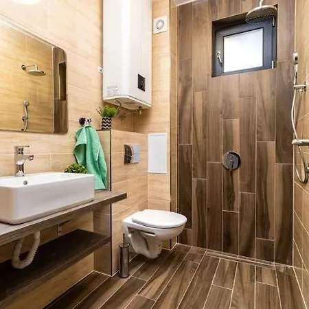 Brand New Modern 1br With Private Parking Included プロヴディフ