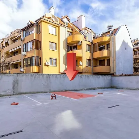 Brand New Modern 1br With Private Parking Included プロヴディフ