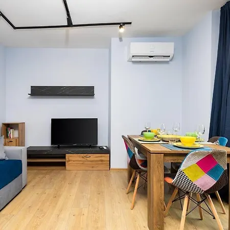アパート Brand New Modern 1br With Private Parking Included