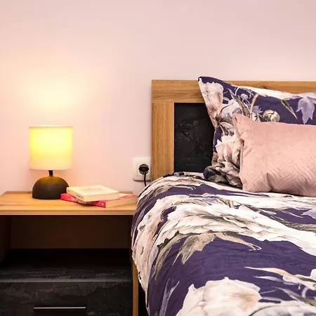 アパート Brand New Modern 1br With Private Parking Included プロヴディフ