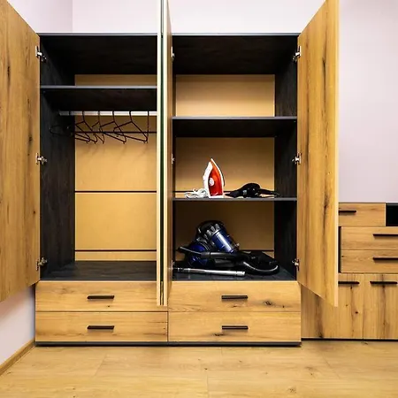 アパート Brand New Modern 1br With Private Parking Included